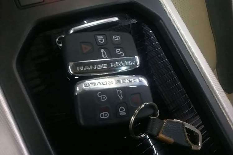Used Land Rover Range Evoque 2015 2.0T 5-Door Ignite Edition Vehicle Key
