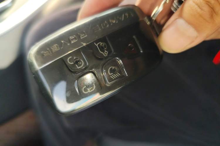Used Land Rover Range Evoque 2015 2.0T 5-Door Luxury Edition Vehicle Key