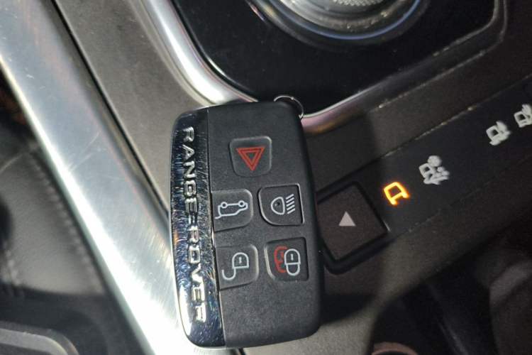 Used Land Rover Range Evoque 2015 2.0T Five-Door Zhiyao Edition Vehicle Key