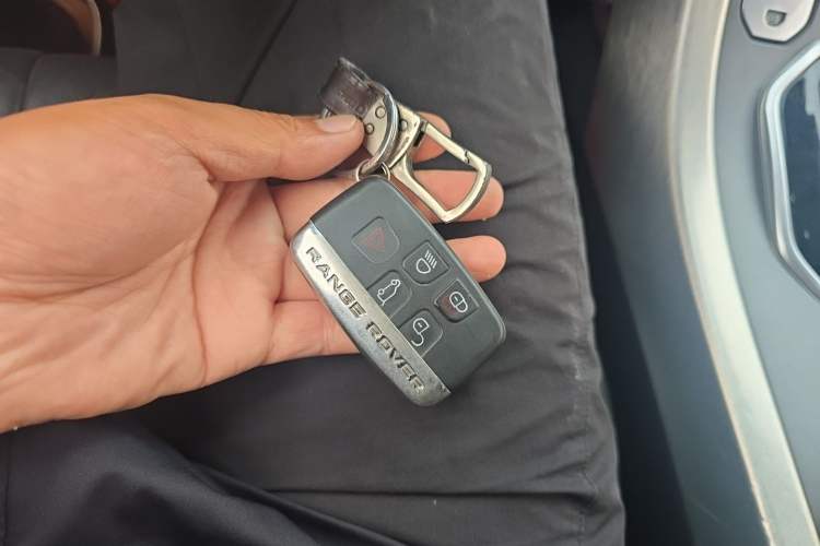 Used Land Rover Range Evoque 2015 2.0T Five-Door Zhiyao Edition Vehicle Key