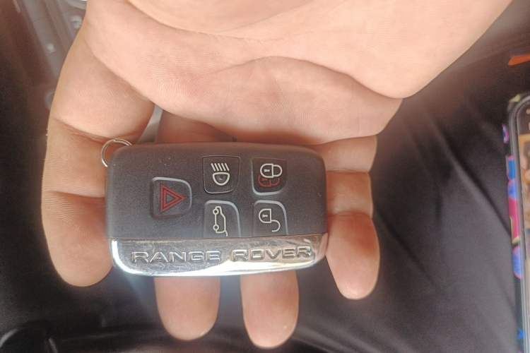 Used Land Rover Range Evoque 2015 2.0T Five-Door Zhiyao Edition Vehicle Key