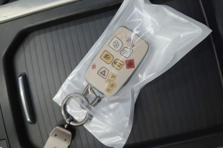 Used Land Rover Range Evoque 2015 2.0T Five-Door Zhiyao Edition Vehicle Key