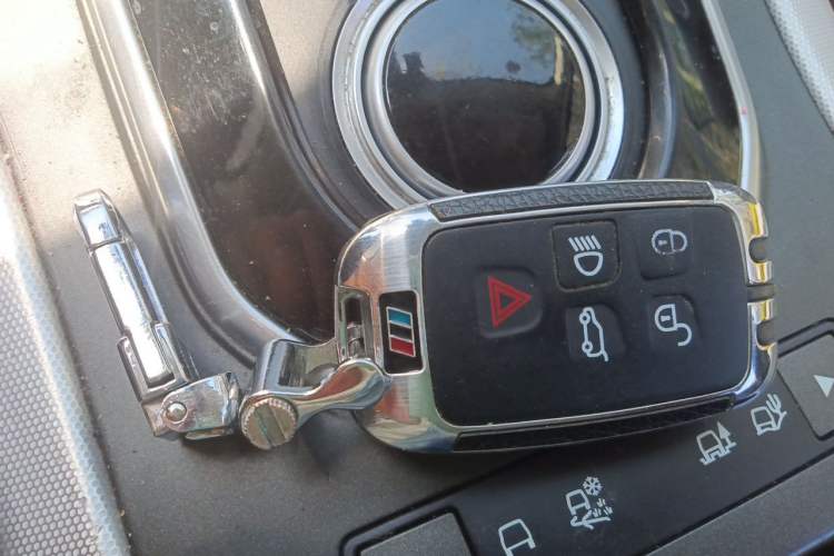 Used Land Rover Range Evoque 2015 2.0T 5-Door Ignite Edition Vehicle Key