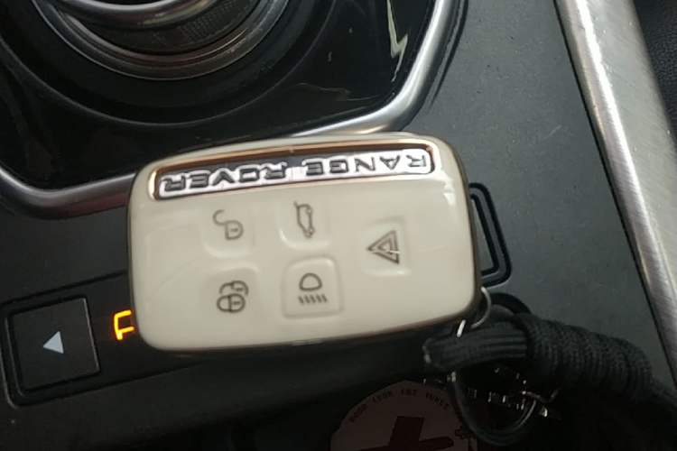 Used Land Rover Range Evoque 2015 2.0T Five-Door Zhiyao Edition Vehicle Key