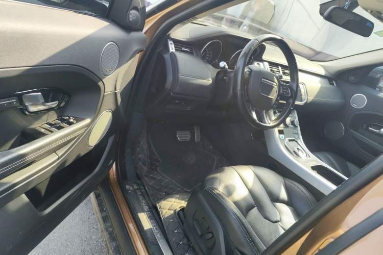 Used Land Rover Range Evoque 2015 2.0T Five-Door Sporty Edition Driver Seat