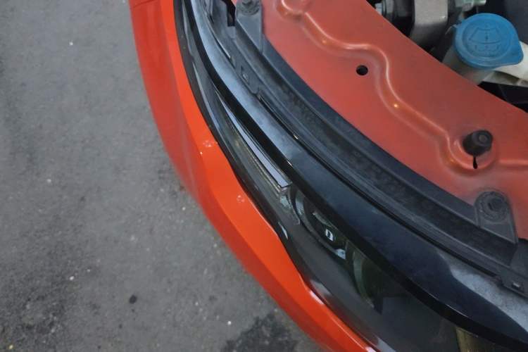Used Land Rover Range Evoque 2015 2.0T Orange Edition Limited Model Engine Bay Right
