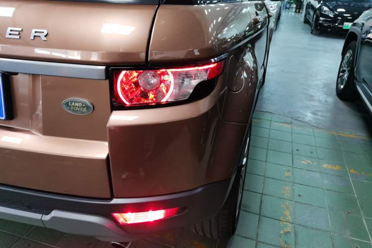 Used Land Rover Range Evoque 2015 2.0T Five-Door Zhiyao Edition Exterior 6