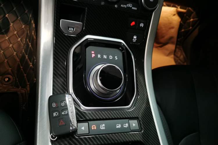 Used Land Rover Range Evoque 2015 2.0T Five-Door Zhiyao Edition Gear Lever