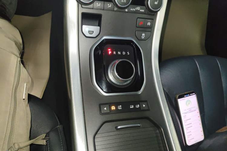 Used Land Rover Range Evoque 2015 2.0T Five-Door Fashion Edition Gear Lever