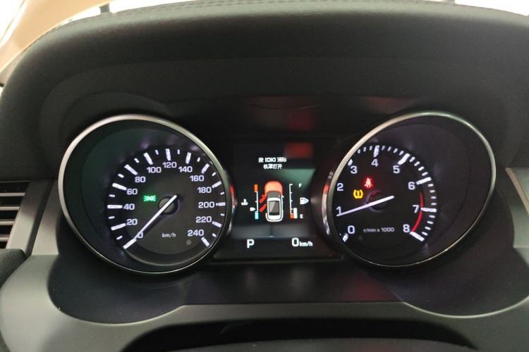 Used Land Rover Range Evoque 2015 2.0T Five-Door Zhiyao Edition Instrument Cluster
