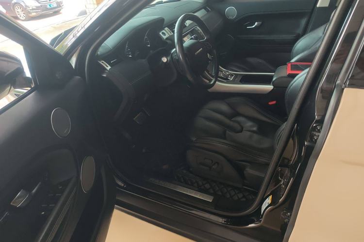 Used Land Rover Range Evoque 2015 2.0T Five-Door Sporty Edition Interior 3