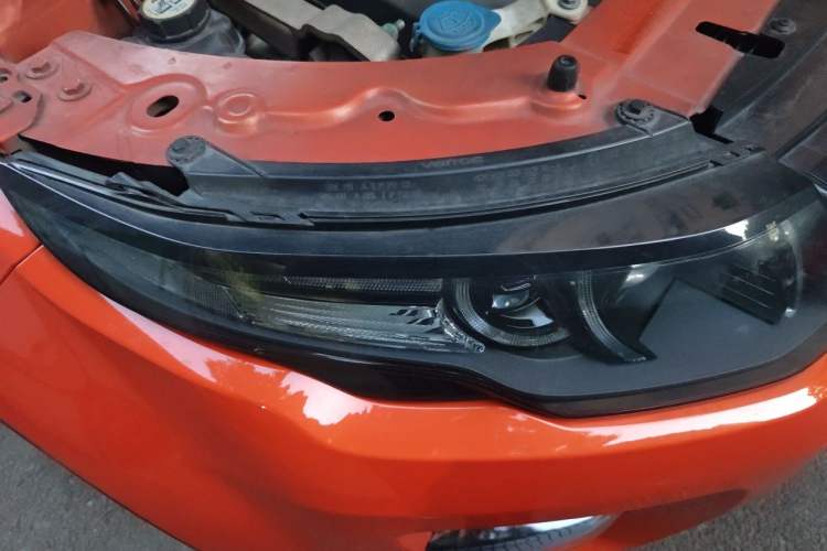 Used Land Rover Range Evoque 2015 2.0T Orange Edition Limited Model Right Front Headlight
