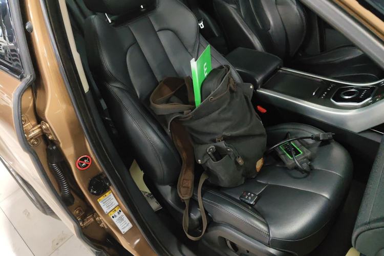 Used Land Rover Range Evoque 2015 2.0T Five-Door Fashion Edition Right Front Seat