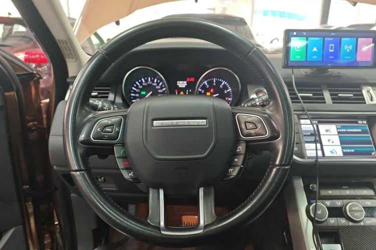 Used Land Rover Range Evoque 2015 2.0T Five-Door Zhiyao Edition Steering Wheel