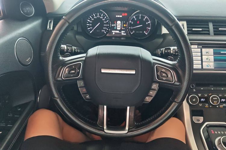 Used Land Rover Range Evoque 2015 2.0T Five-Door Sporty Edition Steering Wheel
