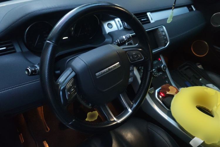 Used Land Rover Range Evoque 2015 2.0T Orange Edition Limited Model Steering Wheel