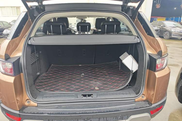 Used Land Rover Range Evoque 2015 2.0T Five-Door Fashion Edition Trunk