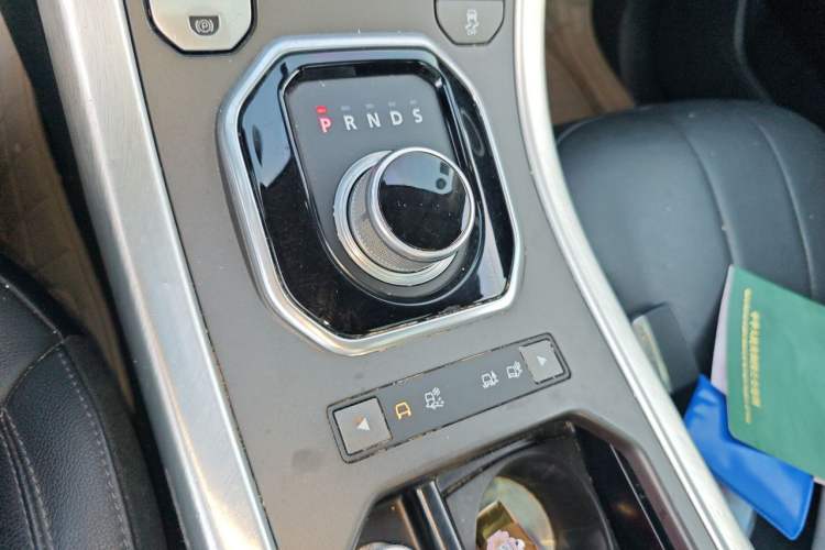 Used Land Rover Range Evoque 2016 2.0T SE Smart Glow Edition Gear Lever