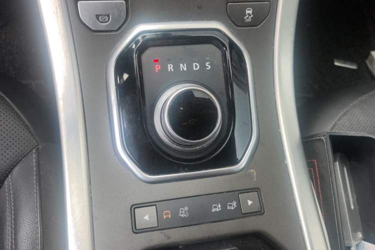 Used Land Rover Range Evoque 2016 2.0T SE PLUS Smart Enjoyment Edition Gear Lever