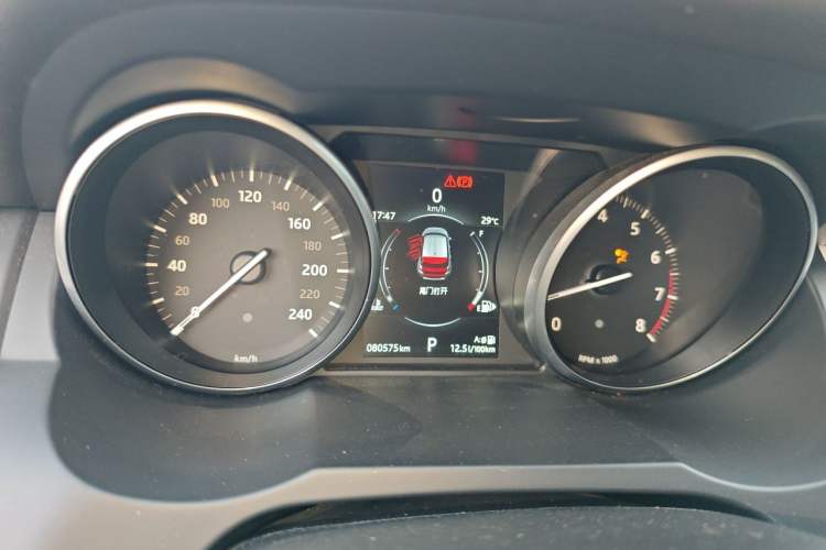Used Land Rover Range Evoque 2016 2.0T SE Smart Glow Edition Instrument Cluster