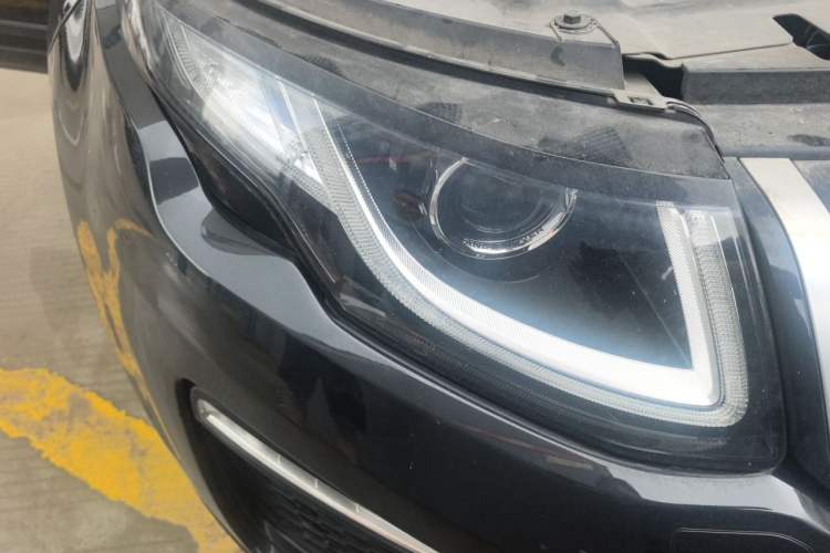 Used Land Rover Range Evoque 2016 2.0T SE PLUS Smart Enjoyment Edition Right Front Headlight