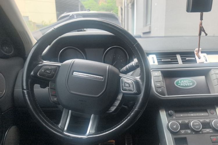 Used Land Rover Range Evoque 2016 2.0T SE PLUS Smart Enjoyment Edition Steering Wheel