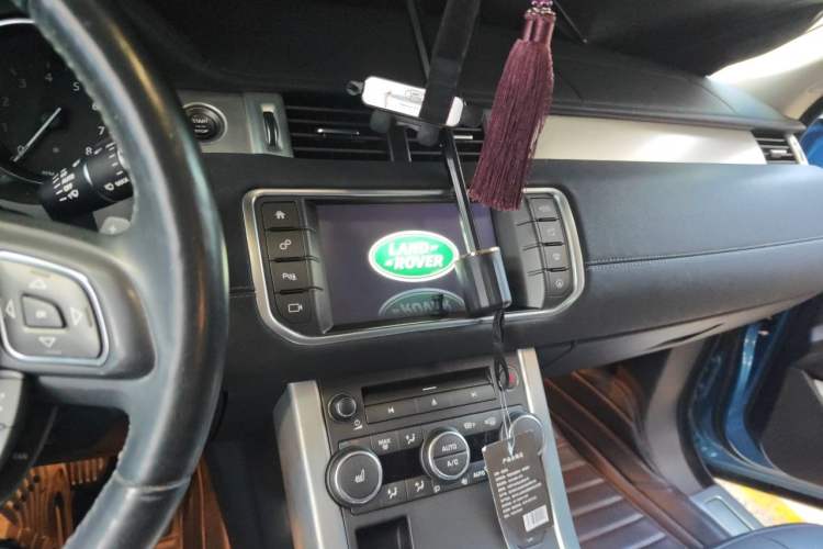 Used Land Rover Range Evoque 2016 2.0T SE PLUS Smart Enjoyment Edition Audio And AC Panel