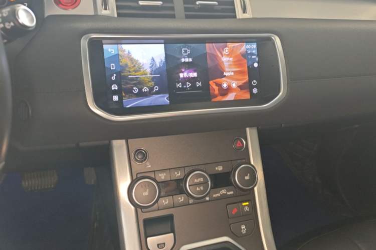 Used Land Rover Range Evoque 2016 2.0T PURE Style Edition Audio And AC Panel