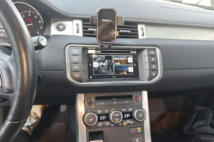 Used Land Rover Range Evoque 2016 2.0T SE Smart Glow Edition Audio And AC Panel