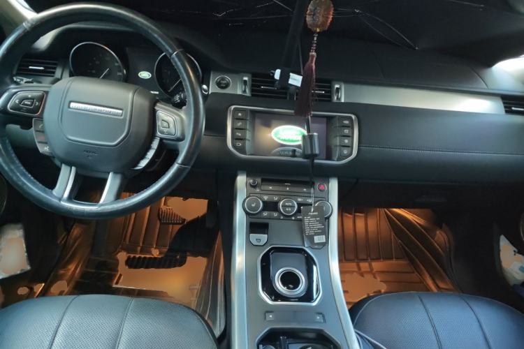 Used Land Rover Range Evoque 2016 2.0T SE PLUS Smart Enjoyment Edition Center Console