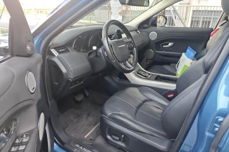 Used Land Rover Range Evoque 2016 2.0T SE Smart Glow Edition Driver Seat