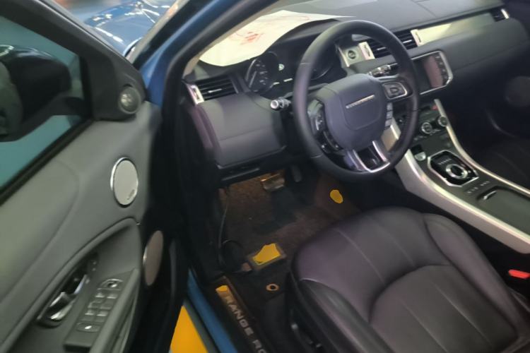 Used Land Rover Range Evoque 2016 2.0T SE Smart Glow Edition Driver Seat