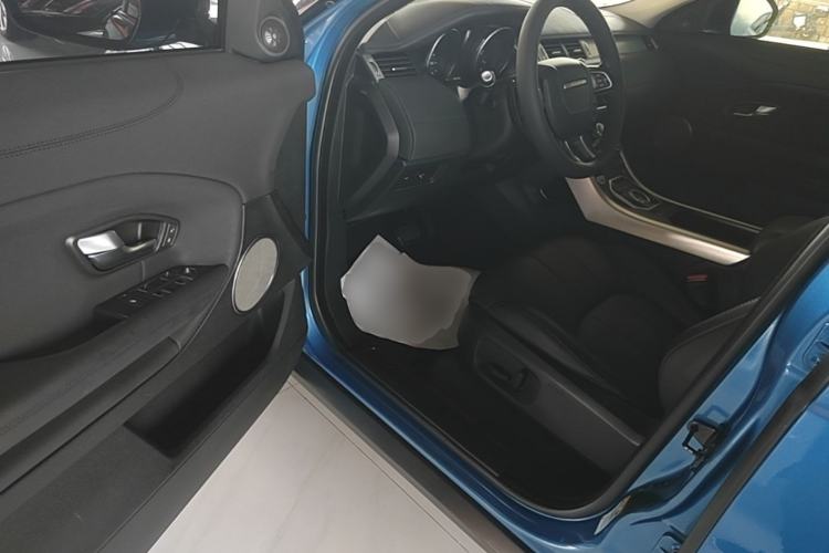 Used Land Rover Range Evoque 2016 2.0T PURE Style Edition Driver Seat