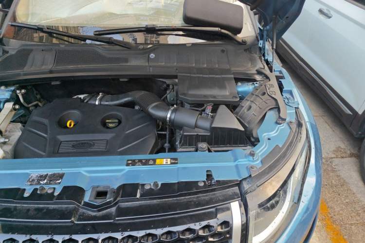 Used Land Rover Range Evoque 2016 2.0T SE PLUS Smart Enjoyment Edition Engine Bay Left