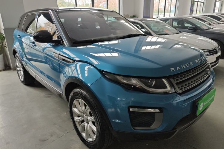 Used Land Rover Range Evoque 2016 2.0T PURE Style Edition Front Right 45 Deg