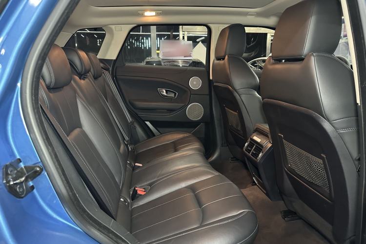Used Land Rover Range Evoque 2016 2.0T PURE Style Edition Interior 3
