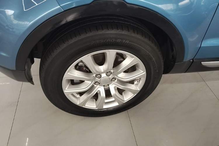 Used Land Rover Range Evoque 2016 2.0T PURE Style Edition Left Front Wheel Hub