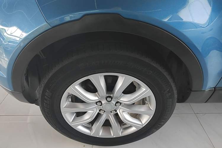 Used Land Rover Range Evoque 2016 2.0T PURE Style Edition Left Front Wheel Hub