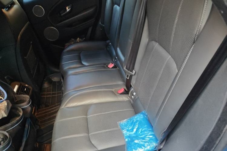 Used Land Rover Range Evoque 2016 2.0T SE PLUS Smart Enjoyment Edition Left Rear Seat