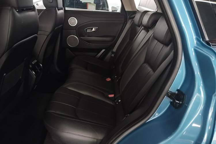 Used Land Rover Range Evoque 2016 2.0T PURE Style Edition Left Rear Seat