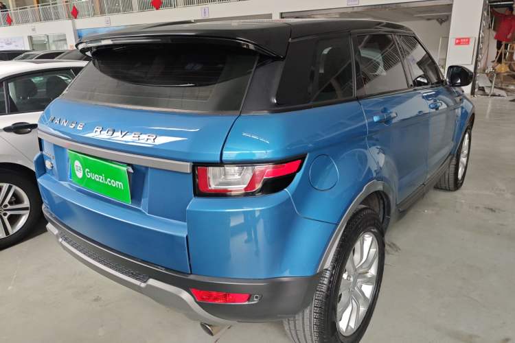 Used Land Rover Range Evoque 2016 2.0T PURE Style Edition Rear Right 45 Deg