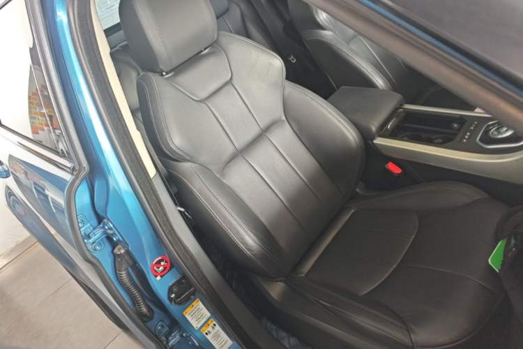 Used Land Rover Range Evoque 2016 2.0T PURE Style Edition Right Front Seat
