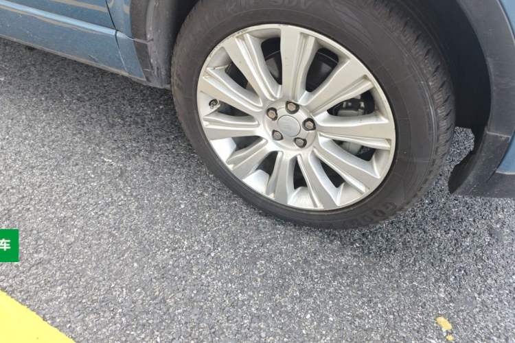 Used Land Rover Range Evoque 2016 2.0T SE Smart Glow Edition Right Front Wheel Hub
