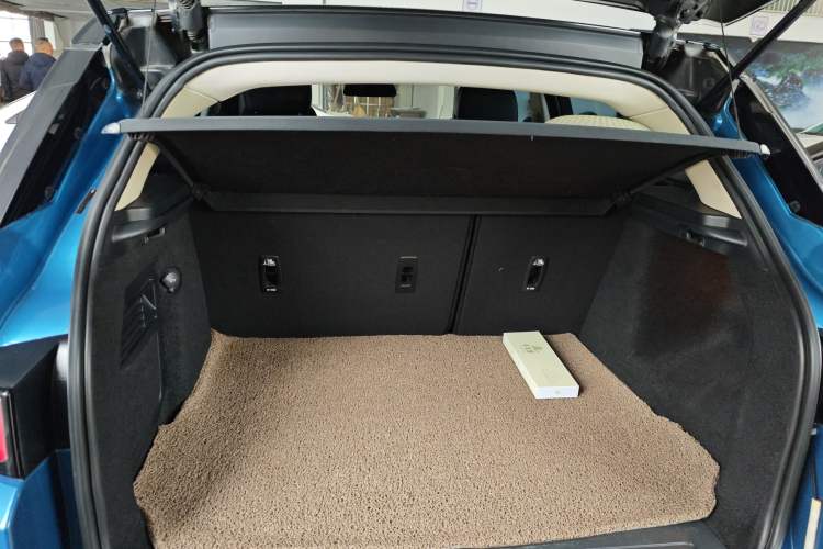 Used Land Rover Range Evoque 2016 2.0T PURE Style Edition Trunk