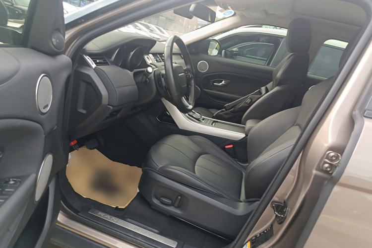 Used Land Rover Range Evoque 2016 2.0T SE Smart Glow Edition Driver Seat