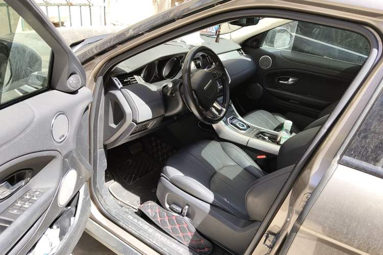 Used Land Rover Range Evoque 2016 2.0T SE Smart Glow Edition Driver Seat
