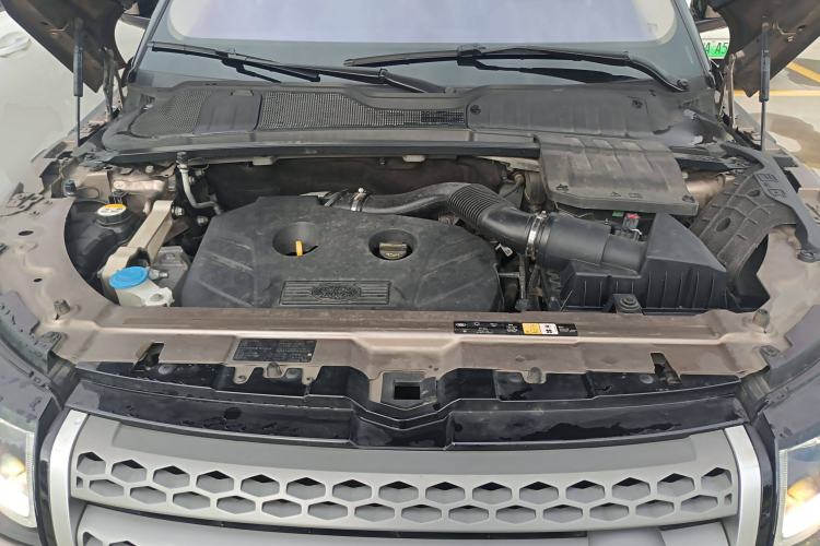 Used Land Rover Range Evoque 2016 2.0T SE Smart Glow Edition Engine Bay