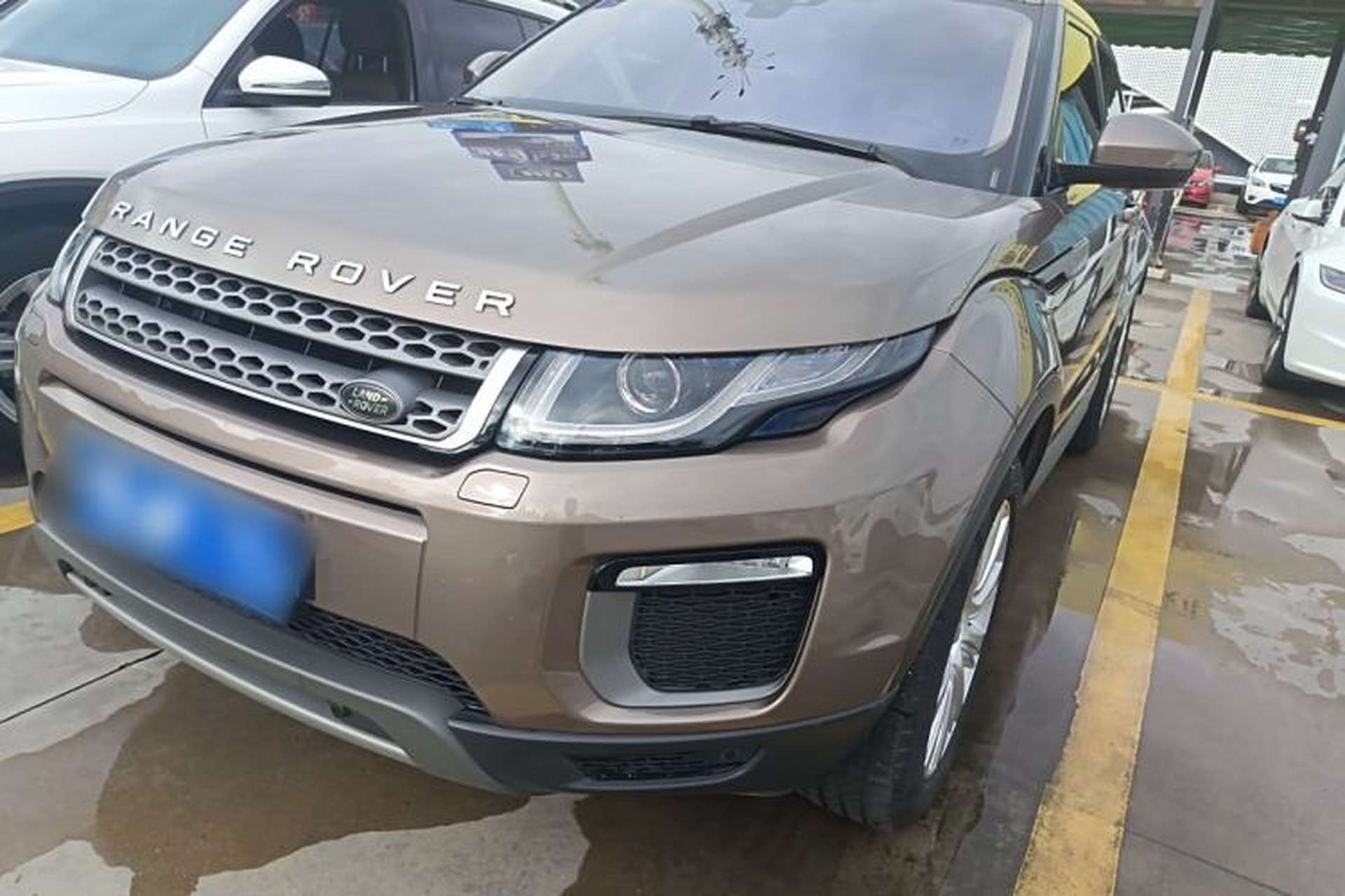 Used Land Rover Range Evoque 2016 2.0T SE Smart Glow Edition Front Left 45 Deg