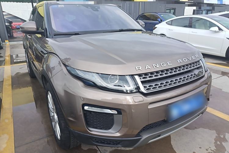 Used Land Rover Range Evoque 2016 2.0T SE Smart Glow Edition Front Right 45 Deg