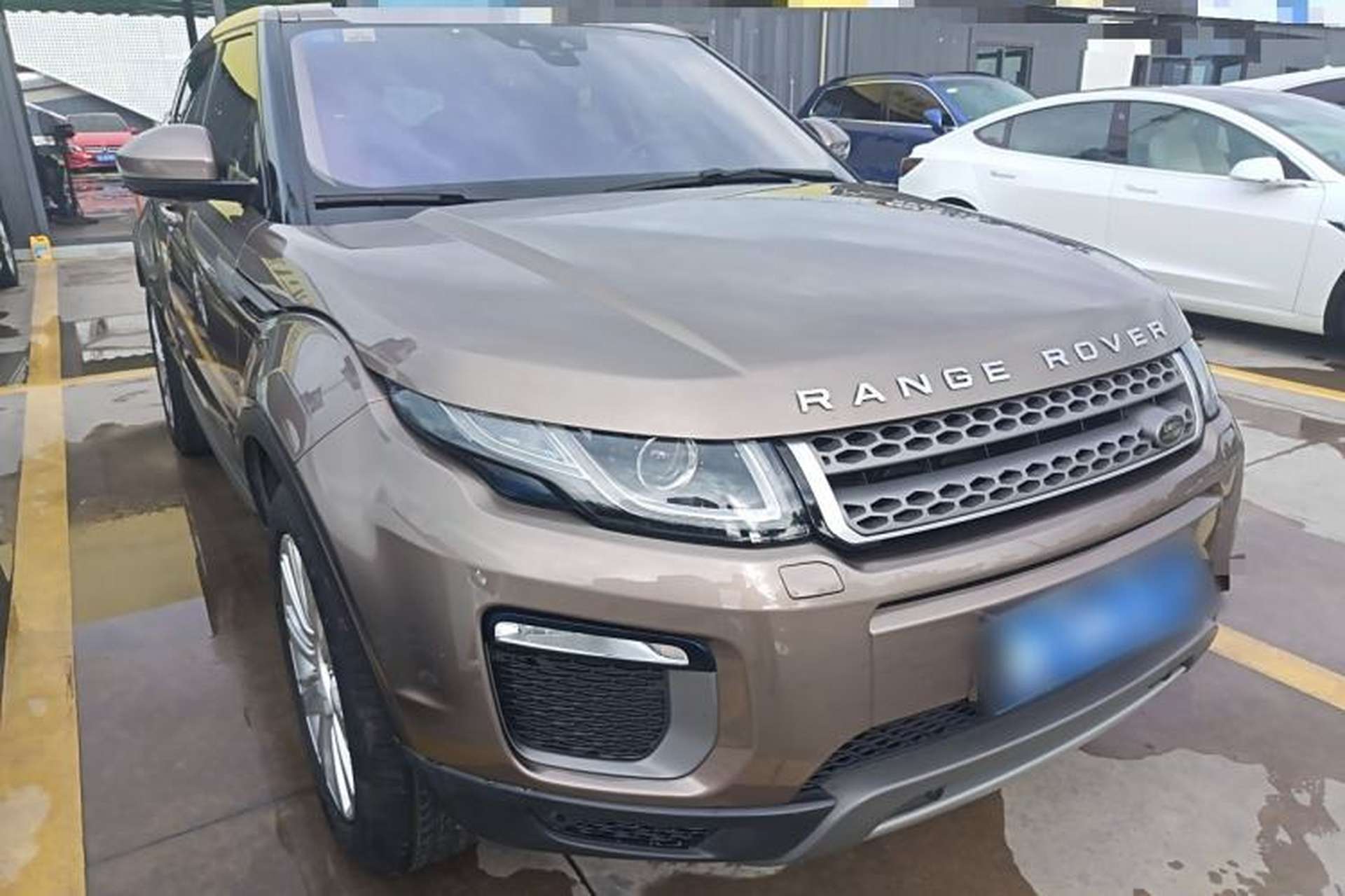 Used Land Rover Range Evoque 2016 2.0T SE Smart Glow Edition Front Right 45 Deg
